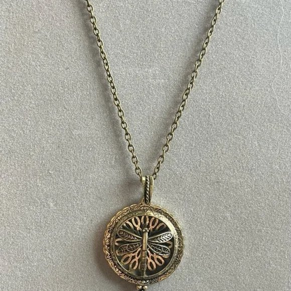 Dragon Fly Aromatherapy Necklace - Picture 2 of 3